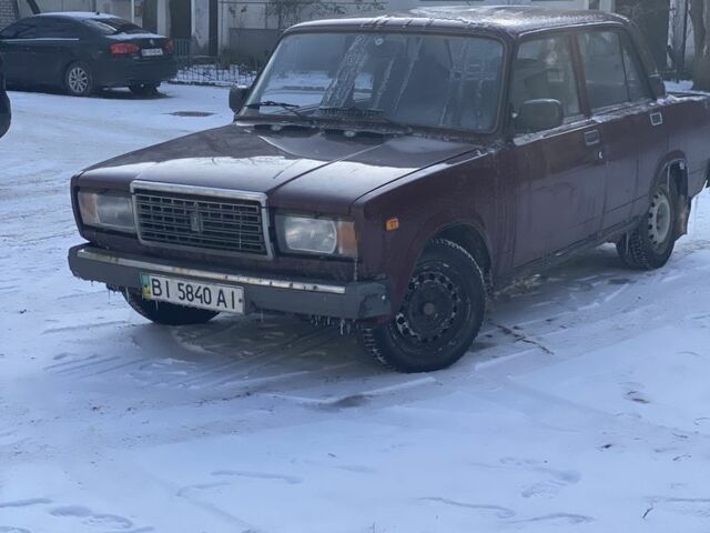 Красный ВАЗ 2107, объемом двигателя 1.5 л и пробегом 85 тыс. км за 900 $, фото 1 на Automoto.ua