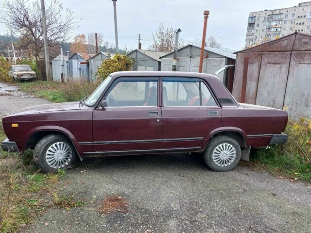Червоний ВАЗ 2107, об'ємом двигуна 1.5 л та пробігом 150 тис. км за 1200 $, фото 1 на Automoto.ua