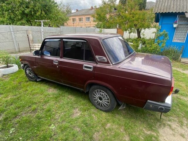 Красный ВАЗ 2107, объемом двигателя 0 л и пробегом 90 тыс. км за 942 $, фото 1 на Automoto.ua