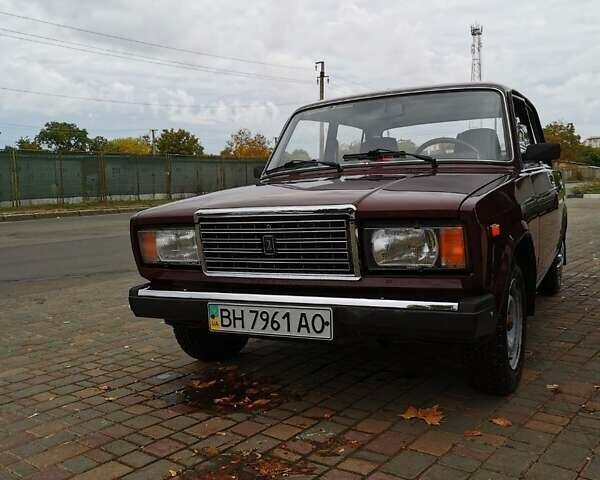 ВАЗ 2107 2006 в Одессе на Automoto.ua Красный ВАЗ 2107, объемом двигателя 1.45 л и пробегом 148 тыс. км за 2000 $, фото 1 на Automoto.ua