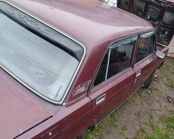 Красный ВАЗ 2107, объемом двигателя 1.5 л и пробегом 50 тыс. км за 800 $, фото 1 на Automoto.ua