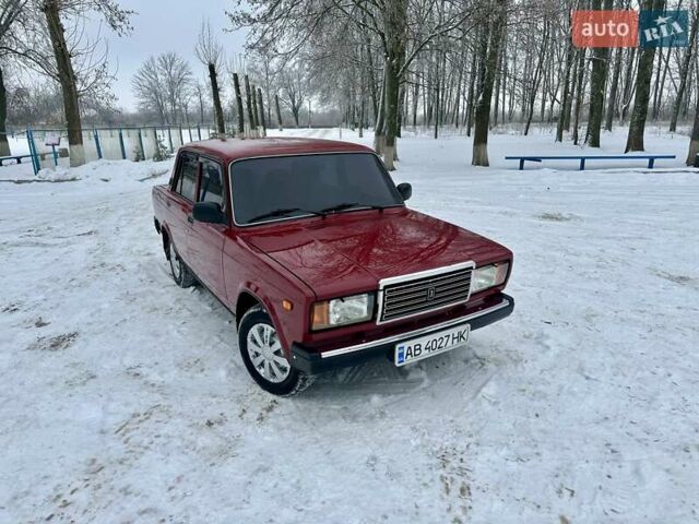 Красный ВАЗ 2107, объемом двигателя 1.5 л и пробегом 95 тыс. км за 2647 $, фото 1 на Automoto.ua