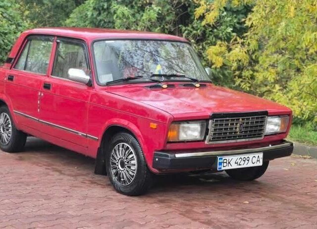 ВАЗ 2107 2006 в Ровно на Automoto.ua Красный ВАЗ 2107, объемом двигателя 1.5 л и пробегом 54 тыс. км за 950 $, фото 1 на Automoto.ua