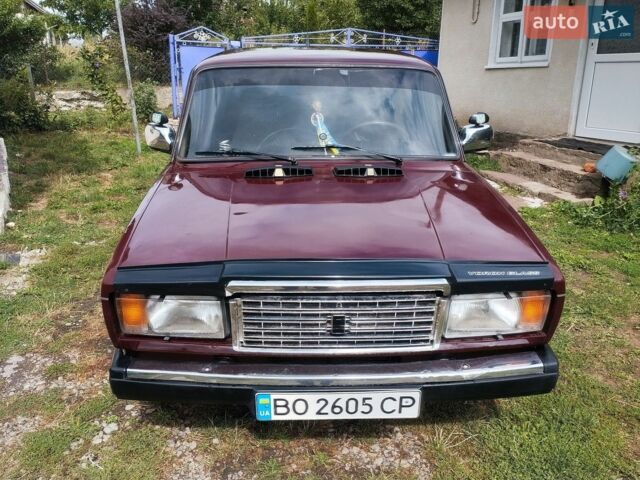 Красный ВАЗ 2107, объемом двигателя 1.5 л и пробегом 150 тыс. км за 1350 $, фото 1 на Automoto.ua