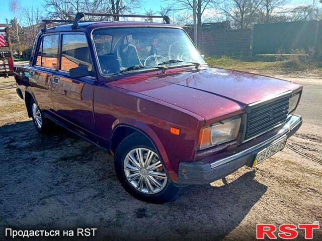 Красный ВАЗ 2107, объемом двигателя 15 л и пробегом 160 тыс. км за 850 $, фото 1 на Automoto.ua