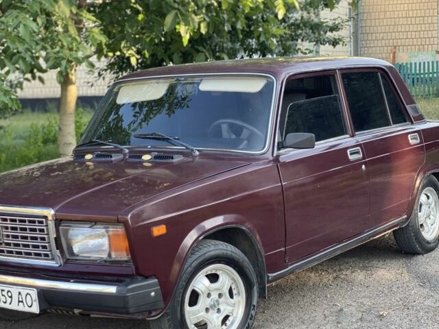 Красный ВАЗ 2107, объемом двигателя 1.5 л и пробегом 86 тыс. км за 2000 $, фото 1 на Automoto.ua