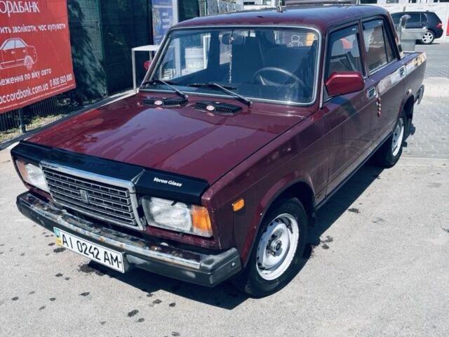 Красный ВАЗ 2107, объемом двигателя 1.5 л и пробегом 56 тыс. км за 2100 $, фото 1 на Automoto.ua