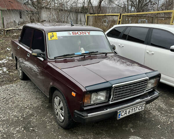 Красный ВАЗ 2107, объемом двигателя 1.6 л и пробегом 204 тыс. км за 1800 $, фото 1 на Automoto.ua