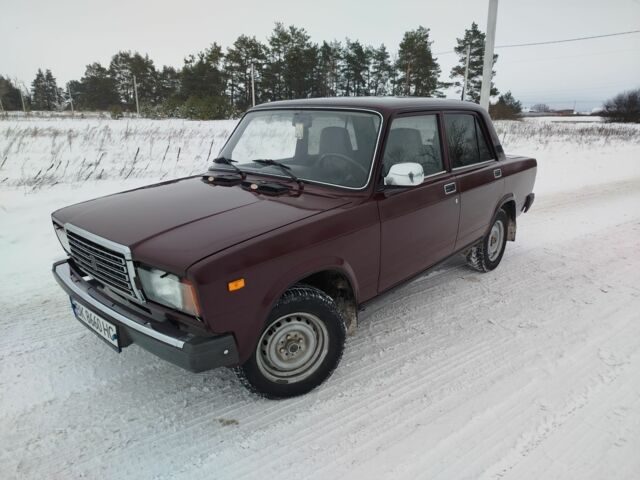 Червоний ВАЗ 2107, об'ємом двигуна 1.5 л та пробігом 10 тис. км за 2200 $, фото 1 на Automoto.ua