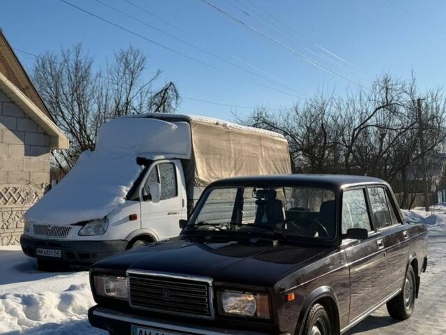 Красный ВАЗ 2107, объемом двигателя 1.6 л и пробегом 80 тыс. км за 1100 $, фото 1 на Automoto.ua