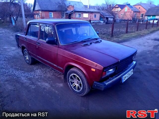 Червоний ВАЗ 2107, об'ємом двигуна 1.5 л та пробігом 150 тис. км за 950 $, фото 1 на Automoto.ua