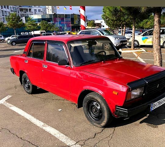 Красный ВАЗ 2107, объемом двигателя 1.6 л и пробегом 20000 тыс. км за 850 $, фото 1 на Automoto.ua