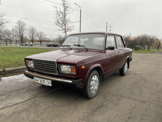 Красный ВАЗ 2107, объемом двигателя 1.5 л и пробегом 106 тыс. км за 1300 $, фото 1 на Automoto.ua
