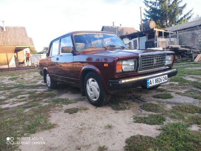 Красный ВАЗ 2107, объемом двигателя 1.5 л и пробегом 88 тыс. км за 900 $, фото 1 на Automoto.ua
