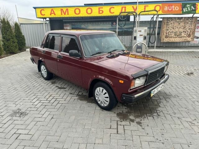 Красный ВАЗ 2107, объемом двигателя 1.5 л и пробегом 97 тыс. км за 1550 $, фото 1 на Automoto.ua