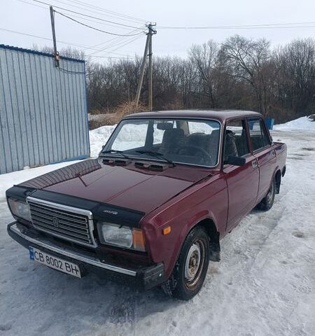 Красный ВАЗ 2107, объемом двигателя 1.45 л и пробегом 33 тыс. км за 1000 $, фото 1 на Automoto.ua