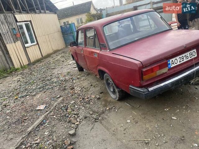 ВАЗ 2107 2007 у Ужгороді на Automoto.ua Червоний ВАЗ 2107, об'ємом двигуна 1.45 л та пробігом 100 тис. км за 350 $, фото 1 на Automoto.ua