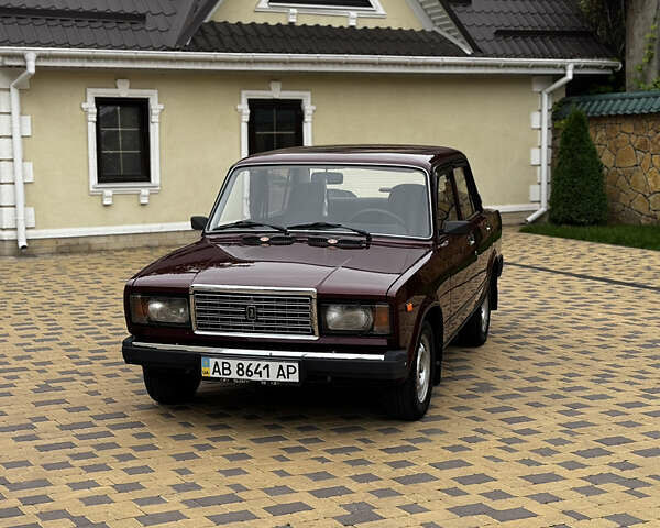 ВАЗ 2107 2007 в Могилев-Подольском на Automoto.ua Красный ВАЗ 2107, объемом двигателя 1.5 л и пробегом 40 тыс. км за 2999 $, фото 1 на Automoto.ua