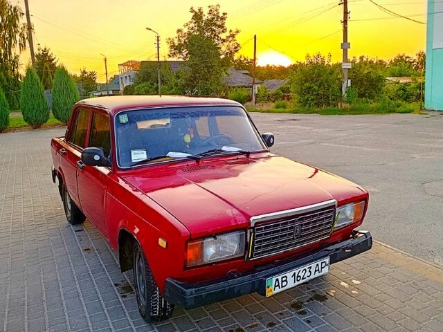 Красный ВАЗ 2107, объемом двигателя 1.6 л и пробегом 68 тыс. км за 899 $, фото 1 на Automoto.ua