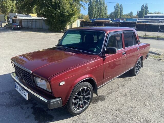 Красный ВАЗ 2107, объемом двигателя 1.5 л и пробегом 100 тыс. км за 1700 $, фото 1 на Automoto.ua