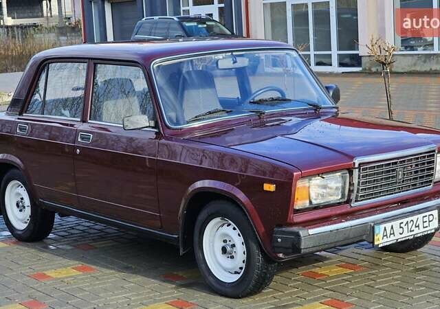 ВАЗ 2107 2007 в Иршава на Automoto.ua Красный ВАЗ 2107, объемом двигателя 0 л и пробегом 24 тыс. км за 2999 $, фото 1 на Automoto.ua