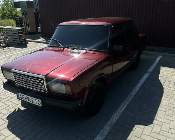 Красный ВАЗ 2107, объемом двигателя 1.5 л и пробегом 100 тыс. км за 1700 $, фото 1 на Automoto.ua