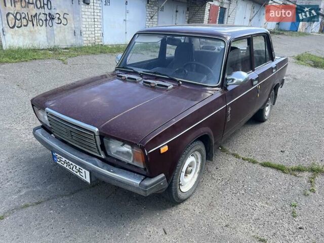 Красный ВАЗ 2107, объемом двигателя 1.45 л и пробегом 70 тыс. км за 1800 $, фото 1 на Automoto.ua