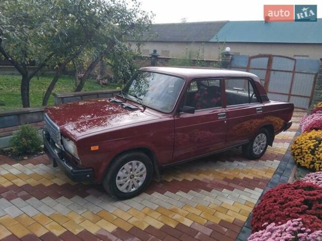 Красный ВАЗ 2107, объемом двигателя 1.5 л и пробегом 120 тыс. км за 1780 $, фото 1 на Automoto.ua
