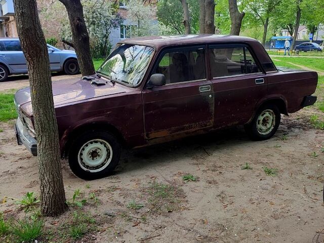 Червоний ВАЗ 2107, об'ємом двигуна 1.7 л та пробігом 65 тис. км за 840 $, фото 1 на Automoto.ua