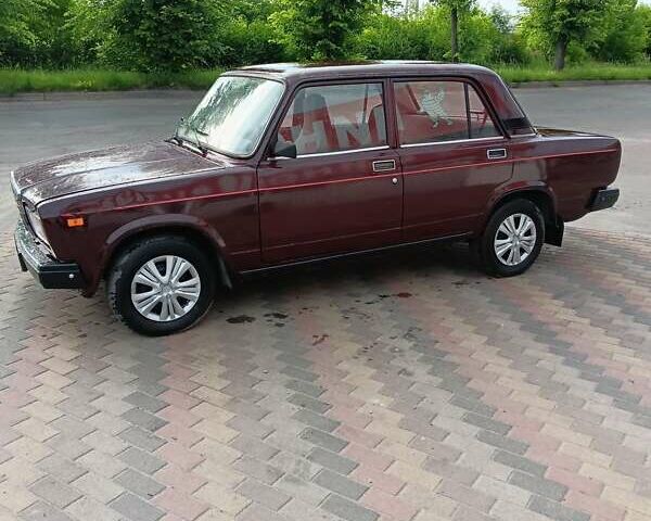 Красный ВАЗ 2107, объемом двигателя 1.5 л и пробегом 101 тыс. км за 1499 $, фото 1 на Automoto.ua