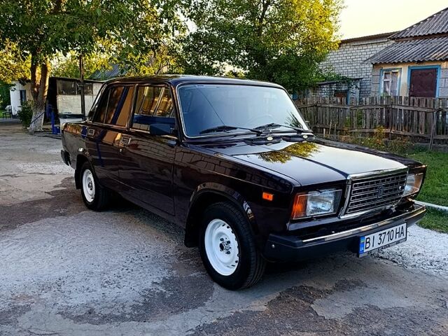 Красный ВАЗ 2107, объемом двигателя 1.5 л и пробегом 84 тыс. км за 2350 $, фото 1 на Automoto.ua