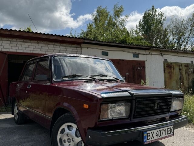 Красный ВАЗ 2107, объемом двигателя 1.5 л и пробегом 76 тыс. км за 2601 $, фото 1 на Automoto.ua