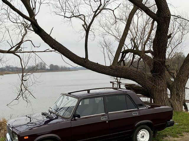 Красный ВАЗ 2107, объемом двигателя 1.5 л и пробегом 84 тыс. км за 926 $, фото 1 на Automoto.ua