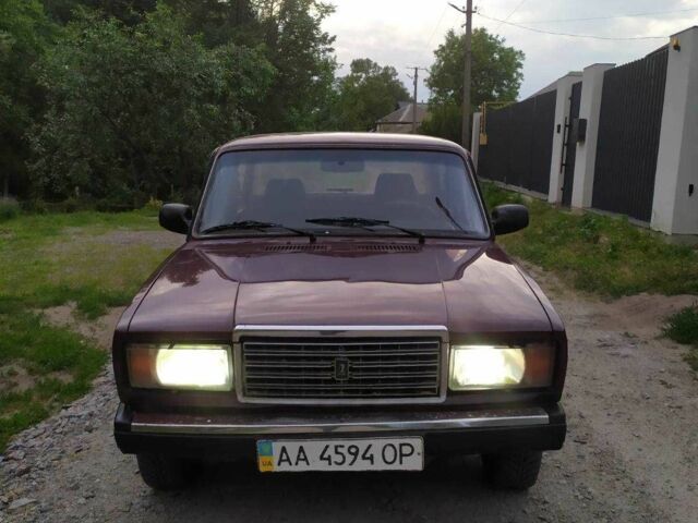 Красный ВАЗ 2107, объемом двигателя 1.5 л и пробегом 66 тыс. км за 900 $, фото 1 на Automoto.ua