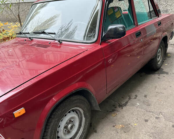 Красный ВАЗ 2107, объемом двигателя 1.5 л и пробегом 145 тыс. км за 1600 $, фото 1 на Automoto.ua