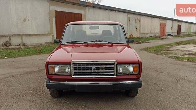 Червоний ВАЗ 2107, об'ємом двигуна 1.5 л та пробігом 33 тис. км за 3750 $, фото 1 на Automoto.ua