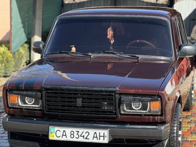 Червоний ВАЗ 2107, об'ємом двигуна 1.5 л та пробігом 3 тис. км за 2077 $, фото 1 на Automoto.ua