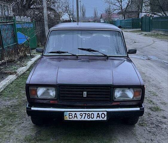 Красный ВАЗ 2107, объемом двигателя 1.6 л и пробегом 150 тыс. км за 1500 $, фото 1 на Automoto.ua