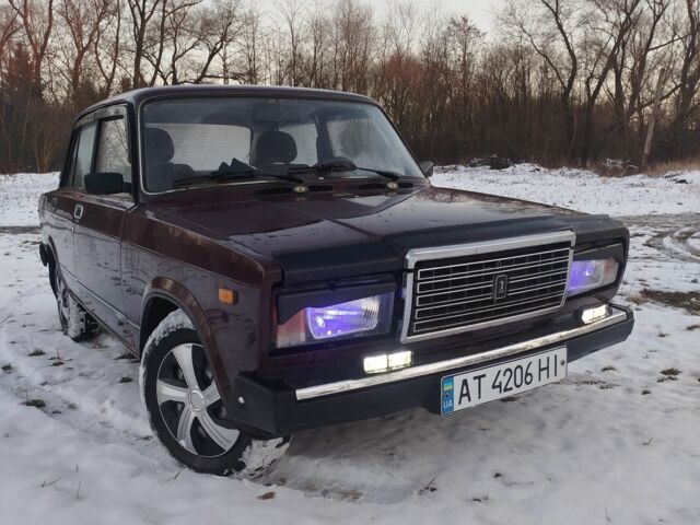 Червоний ВАЗ 2107, об'ємом двигуна 1.5 л та пробігом 65 тис. км за 1350 $, фото 1 на Automoto.ua