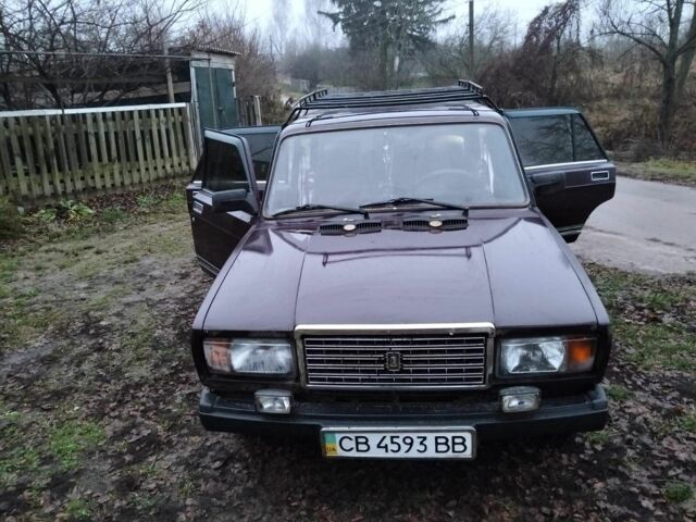 Красный ВАЗ 2107, объемом двигателя 1.5 л и пробегом 90 тыс. км за 1300 $, фото 1 на Automoto.ua