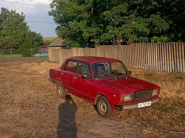 ВАЗ 2107, объемом двигателя 1.3 л и пробегом 300 тыс. км за 450 $, фото 1 на Automoto.ua
