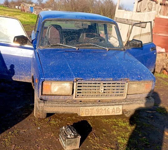 ВАЗ 2107, объемом двигателя 1.7 л и пробегом 200 тыс. км за 350 $, фото 1 на Automoto.ua