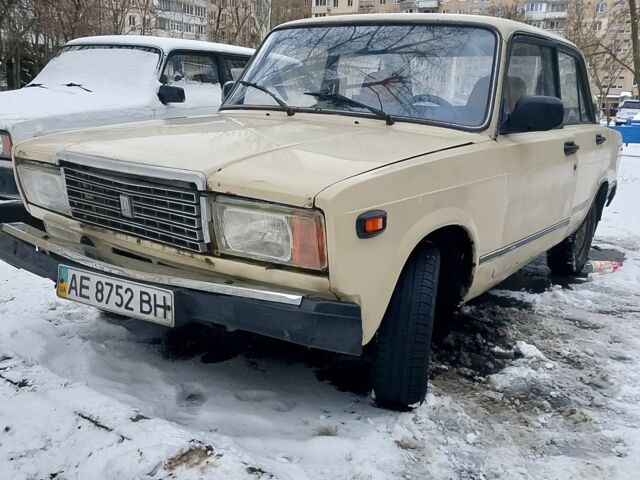 Желтый ВАЗ 2107, объемом двигателя 1.5 л и пробегом 23 тыс. км за 650 $, фото 1 на Automoto.ua