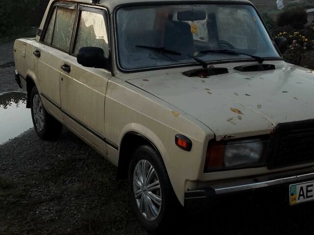 Жовтий ВАЗ 2107, об'ємом двигуна 1.5 л та пробігом 1 тис. км за 619 $, фото 1 на Automoto.ua