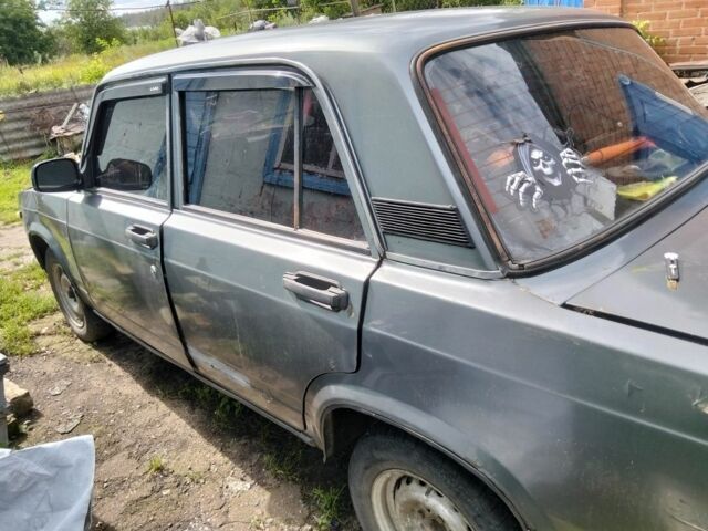 Серый ВАЗ 2107, объемом двигателя 0 л и пробегом 400 тыс. км за 560 $, фото 1 на Automoto.ua