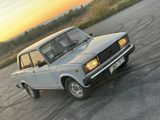 Серый ВАЗ 2107, объемом двигателя 1.5 л и пробегом 30 тыс. км за 447 $, фото 1 на Automoto.ua