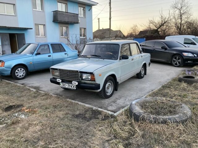 Серый ВАЗ 2107, объемом двигателя 1.5 л и пробегом 90 тыс. км за 565 $, фото 1 на Automoto.ua
