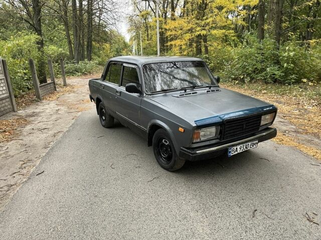 Серый ВАЗ 2107, объемом двигателя 1.6 л и пробегом 200 тыс. км за 600 $, фото 1 на Automoto.ua