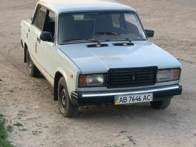 Серый ВАЗ 2107, объемом двигателя 1.5 л и пробегом 1000 тыс. км за 449 $, фото 1 на Automoto.ua