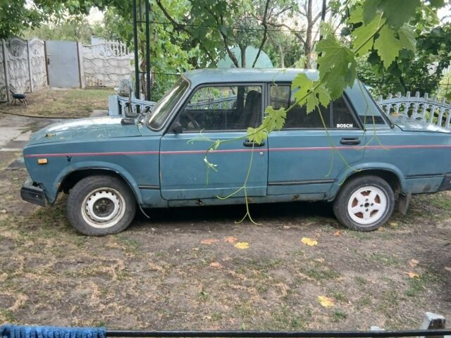 Серый ВАЗ 2107, объемом двигателя 1.5 л и пробегом 40 тыс. км за 586 $, фото 1 на Automoto.ua